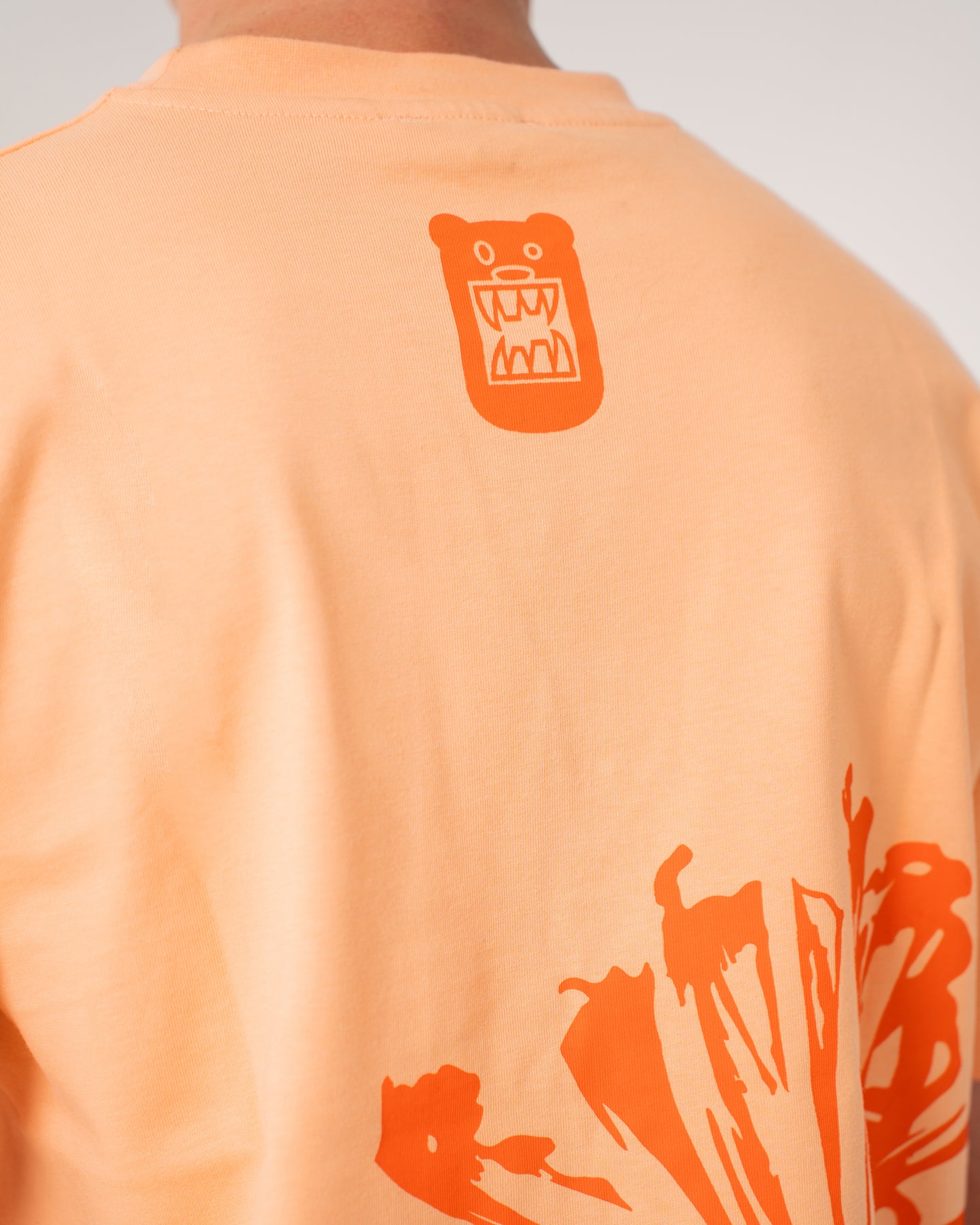 Camiseta Hollow Shell
